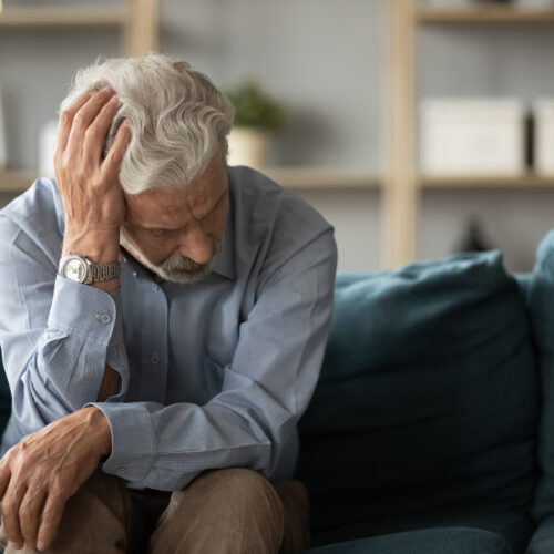 <b>Hoe overleef je het verlies van een dierbare door zelfdoding?</b> <br>Dit artikel bespreekt waarom rouw na zelfdoding zo ingewikkeld is.