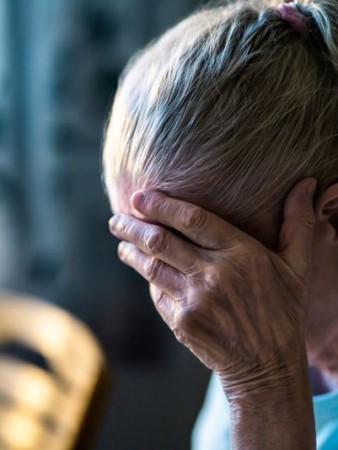 Wanneer rouw geen bedding vindt Column van Ellis Middelhuis over persisterende rouw.