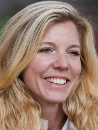“Rouw is geen individuele reis, maar een soort parallel bestaan”  Rouwexpert Hanne van Willigenburg beantwoordt drie vragen over rouw en verlies.